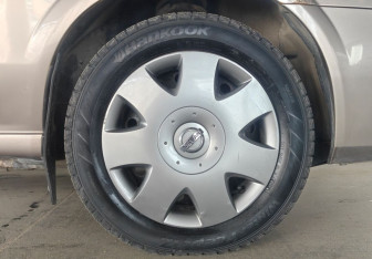 Подержанный автомобиль Nissan Almera Sedan 2006 года (17 фото)