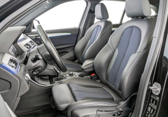 Подержанный автомобиль BMW X1 2020 года (20 фото)