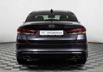 Подержанный автомобиль Kia Optima Sedan 2019 года (6 фото)