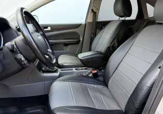 Подержанный автомобиль Ford Focus Hatchback 2010 года (10 фото)