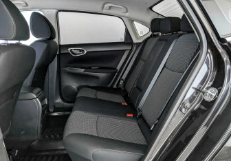 Подержанный автомобиль Nissan Sentra Sedan 2014 года (18 фото)