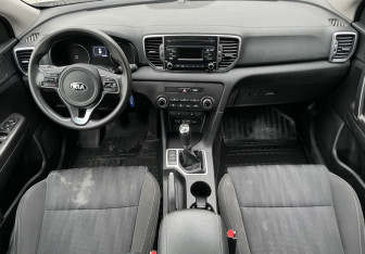 Подержанный автомобиль Kia Sportage 2018 года (10 фото)