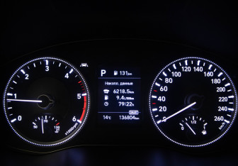 Подержанный автомобиль Hyundai Santa Fe 2019 года (11 фото)