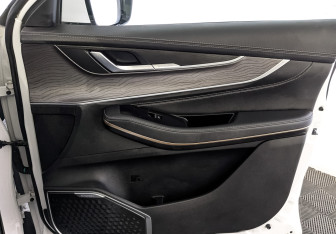 Подержанный автомобиль Exeed LX 2022 года (25 фото)