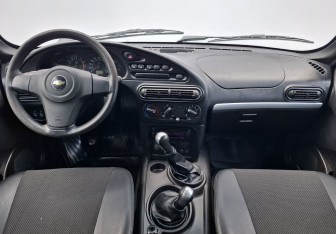 Подержанный автомобиль Chevrolet Niva 2012 года (12 фото)
