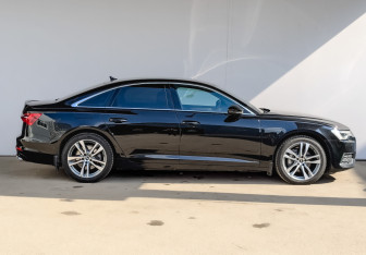 Подержанный автомобиль Audi A6 Sedan 2021 года (4 фото)