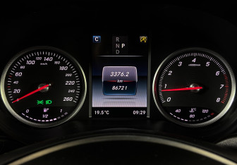 Подержанный автомобиль Mercedes-Benz GLC Coupe 2017 года (13 фото)