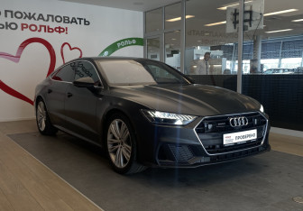 Подержанный автомобиль Audi A7 2021 года (3 фото)