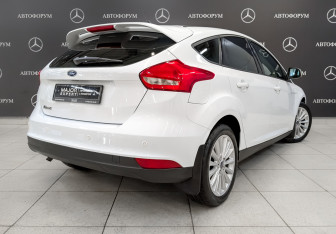 Подержанный автомобиль Ford Focus Hatchback 2018 года (5 фото)
