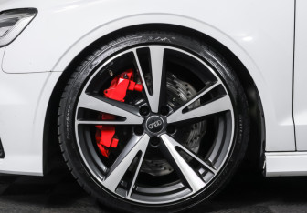 Подержанный автомобиль Audi RS 3 Sedan 2019 года (30 фото)