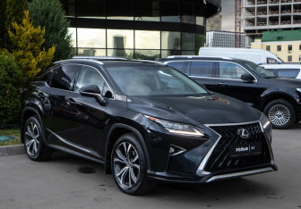 Подержанный автомобиль Lexus RX 2018 года (2 фото)