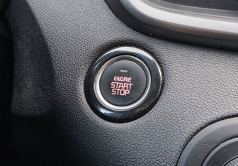 Подержанный автомобиль Kia Sorento 2017 года (19 фото)