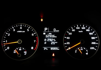 Подержанный автомобиль Kia Rio Hatchback 2021 года (13 фото)