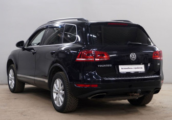 Подержанный автомобиль Volkswagen Touareg 2012 года (6 фото)