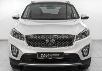 Подержанный автомобиль Kia Sorento 2017 года (2 фото)