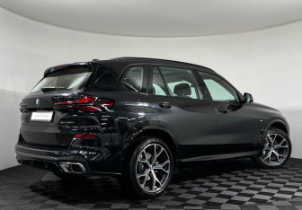 Новый BMW X5 2025 (2 фото)