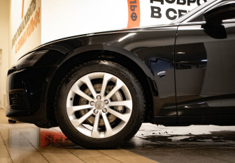 Подержанный автомобиль Audi A6 Sedan 2019 года (36 фото)