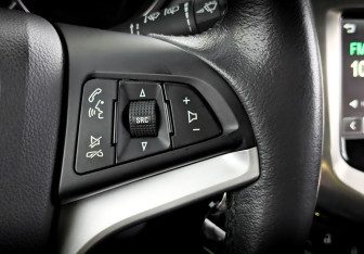 Подержанный автомобиль Chevrolet Cruze Hatchback 2015 года (26 фото)