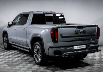 Подержанный автомобиль GMC Sierra 2024 года (7 фото)
