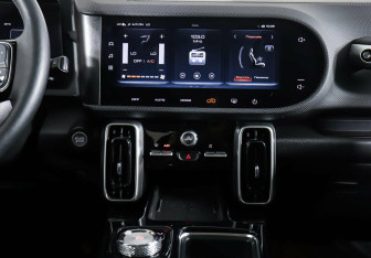 Подержанный автомобиль Haval Dargo 2022 года (13 фото)