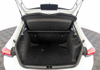 Подержанный автомобиль Skoda Rapid Liftback 2021 года (10 фото)