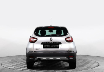 Подержанный автомобиль Renault Kaptur 2020 года (5 фото)