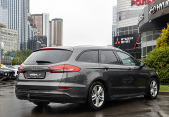 Подержанный автомобиль Ford Mondeo Wagon 2019 года (4 фото)