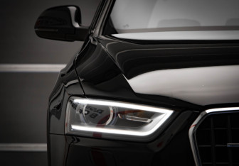 Подержанный автомобиль Audi Q3 2012 года (33 фото)