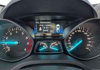 Подержанный автомобиль Ford Kuga 2018 года (13 фото)