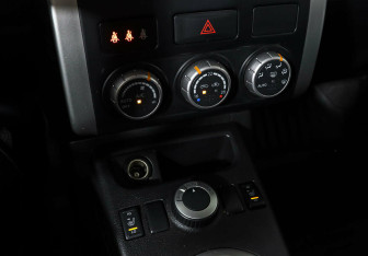 Подержанный автомобиль Nissan X-Trail 2014 года (14 фото)