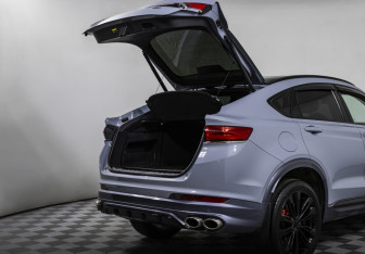 Подержанный автомобиль Geely Tugella 2022 года (18 фото)