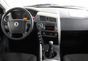 Подержанный автомобиль SsangYong Kyron 2013 года (6 фото)