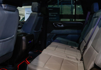 Подержанный автомобиль Chevrolet Tahoe 2023 года (7 фото)