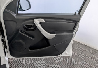 Подержанный автомобиль LADA (ВАЗ) Largus Wagon 2022 года (24 фото)