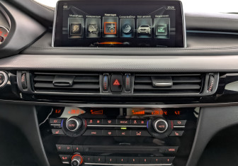 Подержанный автомобиль BMW X5 2017 года (17 фото)