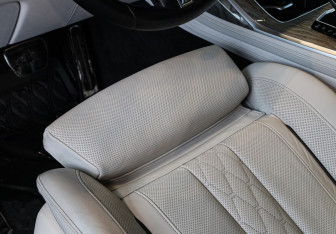 Подержанный автомобиль BMW X7 2020 года (18 фото)