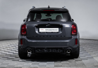 Подержанный автомобиль MINI Countryman 2020 года (6 фото)