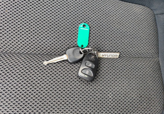 Подержанный автомобиль Hyundai Santa Fe 2008 года (14 фото)