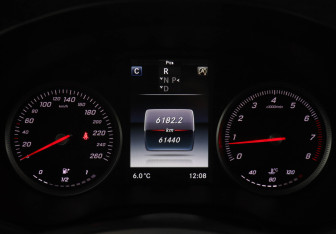 Подержанный автомобиль Mercedes-Benz GLC Coupe 2017 года (11 фото)