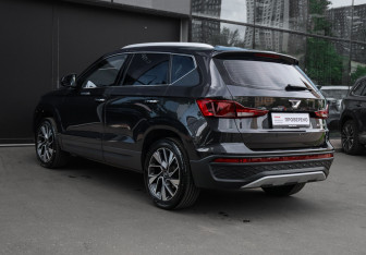 Подержанный автомобиль Jetta VS5 2022 года (6 фото)