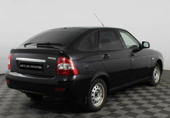 Подержанный автомобиль LADA (ВАЗ) Priora Hatchback 2012 года (3 фото)