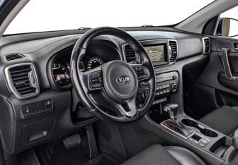 Подержанный автомобиль Kia Sportage 2018 года (15 фото)