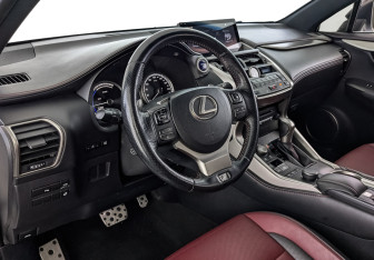 Подержанный автомобиль Lexus NX 2015 года (15 фото)