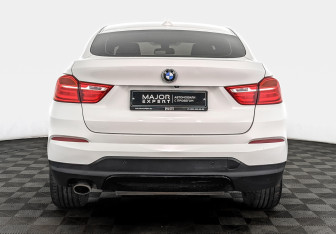 Подержанный автомобиль BMW X4 2018 года (6 фото)