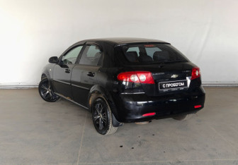Подержанный автомобиль Chevrolet Lacetti Hatchback 2006 года (7 фото)