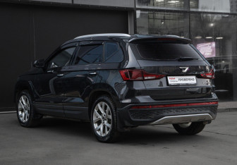 Подержанный автомобиль Jetta VS5 2023 года (7 фото)