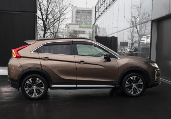 Подержанный автомобиль Mitsubishi Eclipse Cross 2018 года (4 фото)