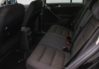 Подержанный автомобиль Volkswagen Tiguan 2012 года (11 фото)