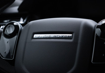 Подержанный автомобиль Land Rover Range Rover Velar 2019 года (16 фото)