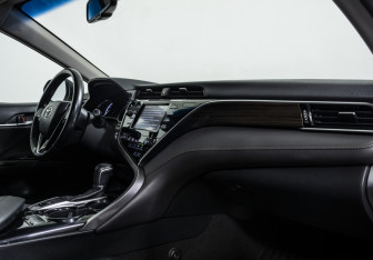Подержанный автомобиль Toyota Camry Sedan 2018 года (12 фото)